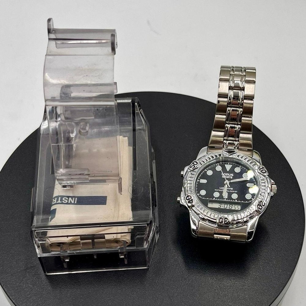 Lorus Sports Vintage Silver mens Quartz 37mm Water resistant Watch‎ illumibrite